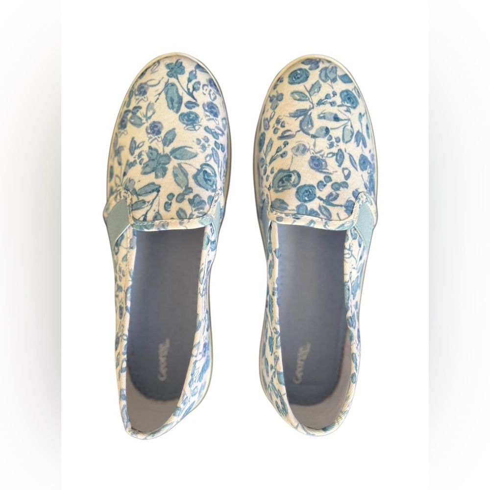4/$25 George - Blue Floral Shoes
